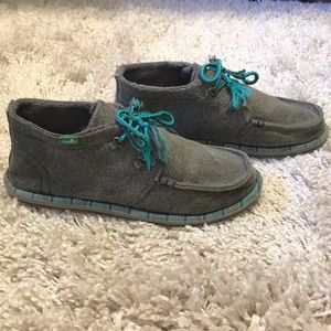 Sanuk Charcoal Bedouin Sky Chukka Boot SIZE 8